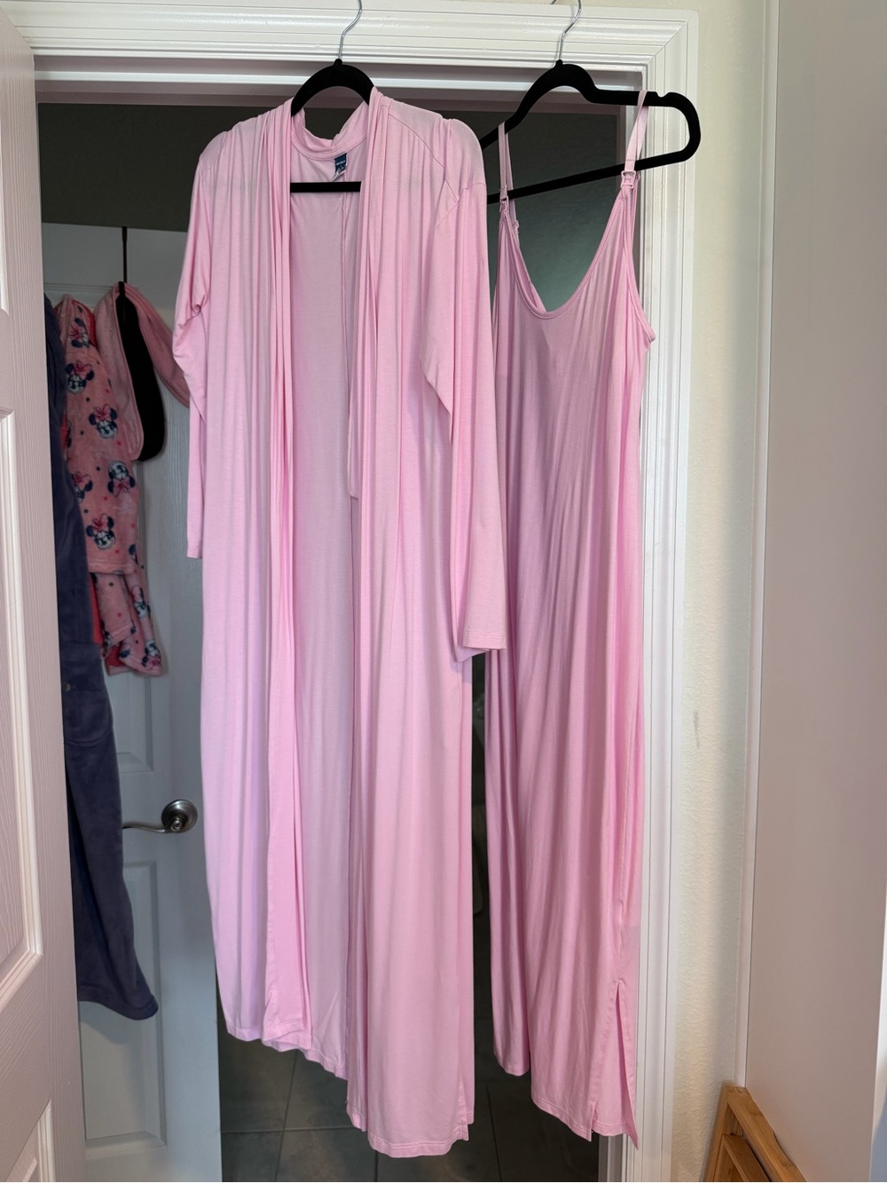 Old Navy maternity and nursing set